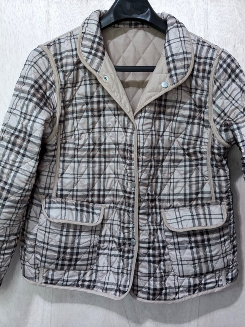 Jane Ashley size L Reversible Quilted Jacket with Plaid Lining